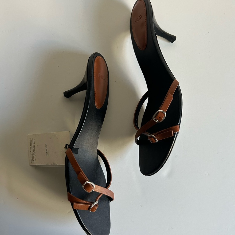 🤎SOLD🤎 Mango Women's Black and Brown Tan Leather Heels